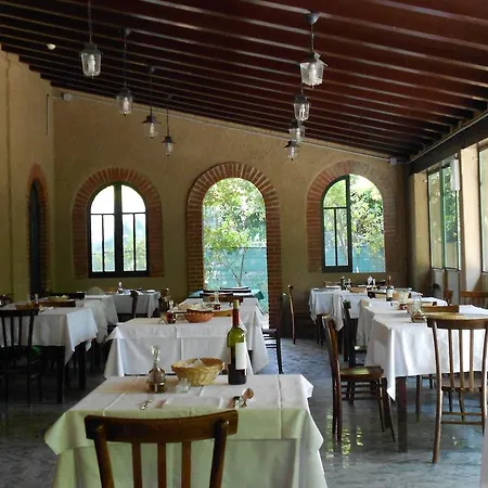 Hotel Elena